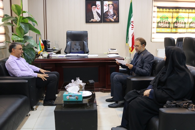 دیدار مدیرکل کتابخانه‌های عمومی سمنان با فرماندار شهرستان آرادان