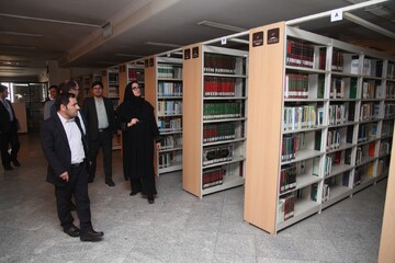 بازدید دبیرکل نهاد از کتابخانه مرکزی همدان