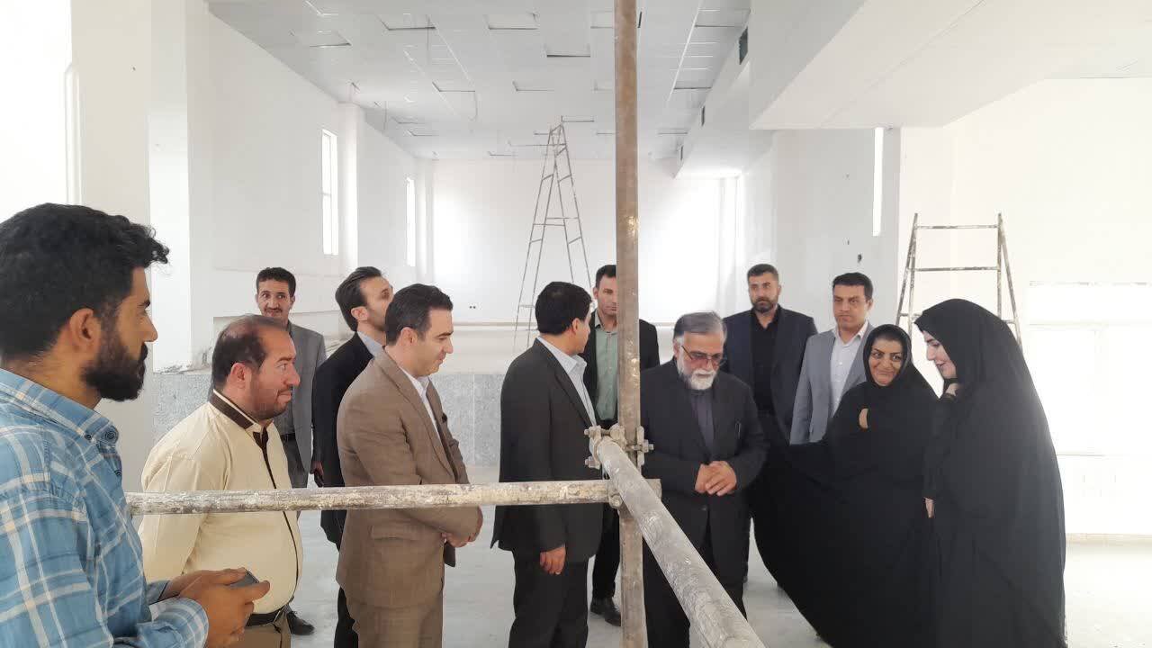 بازدید معاون سیاسی، امنیتی و اجتماعی استانداری لرستان از پروژه عمرانی کتابخانه عمومی سلسله