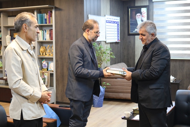 ضرورت فراهمسازی زیرساختها و فضاهای جذاب، برای بهرهمندی مناسب شهروندان گرمساری از فرهنگ مطالعه