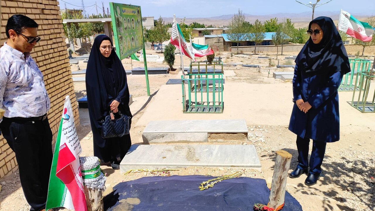 سفر فرهنگی کتابداران سملقان به مناطق عشایرنشین با شعار «ایستاده برای ایران»