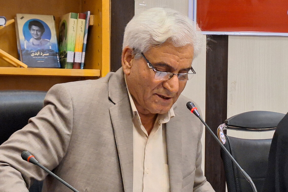 تجلی غیرت ملی و ادبیات مقاومت در عصر شعر «ایستاده برای ایران»