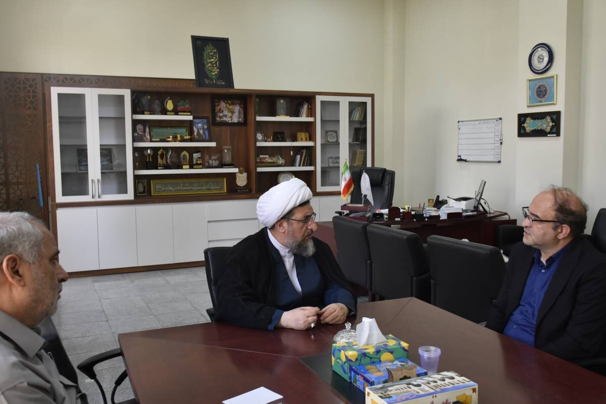 تاکید نماینده ولی فقیه در آذربایجان شرقی و امام جمعه تبریز بر ضرورت مدیریت یکپارچه کتابخانه های استان