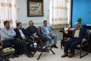 مدیرکل کتابخانه‌های عمومی استان یزد با سرپرست فرمانداری بهاباد دیدار کرد