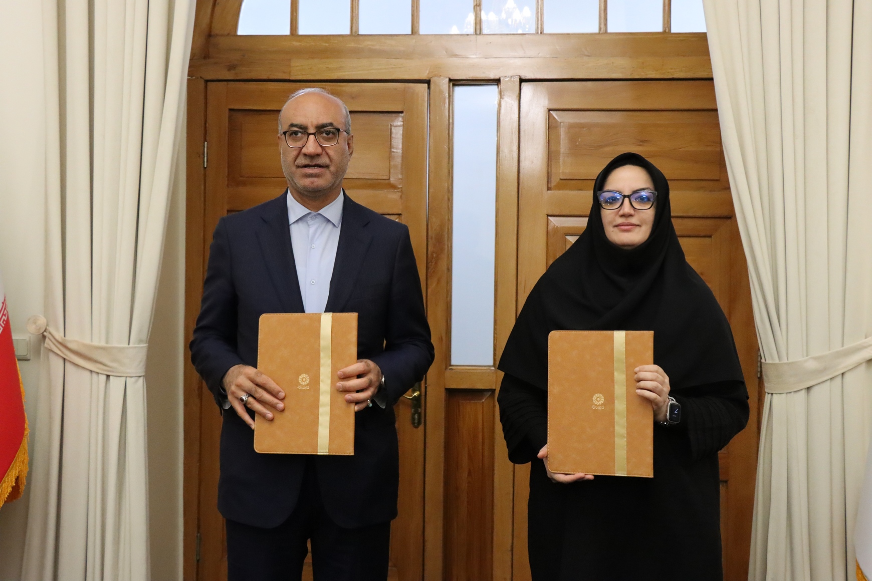 تفاهمنامه راهاندازی ۹ کتابخانه سیار امضا شد