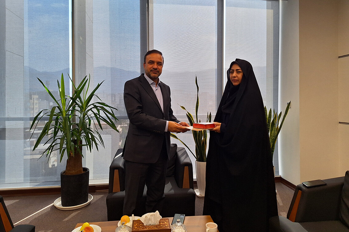 ضرورت توسعه زیرساخت‌های کتابخانه‌های سیار با حمایت بانک ملت