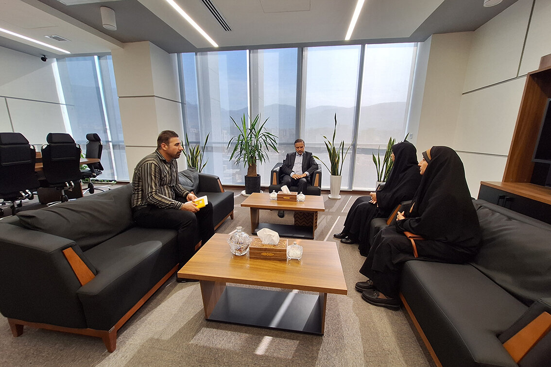 ضرورت توسعه زیرساختهای کتابخانههای سیار با حمایت بانک ملت