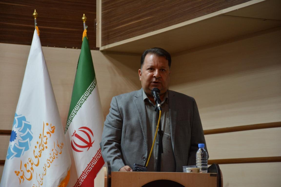 قلمداران دفاع مقدس در کتابخانه‌های عمومی کرمانشاه تجلیل شدند