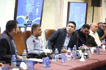 نخستین هم اندیشی کتابداران کتابخانه های سیار با حضور دبیرکل نهاد