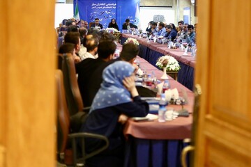 حضور دبیرکل نهاد در نخستین همایش کتابداران سیار