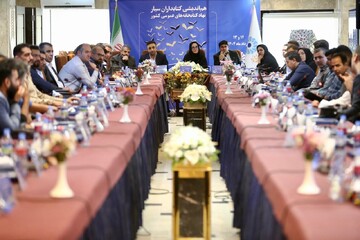 حضور دبیرکل نهاد در نخستین همایش کتابداران سیار