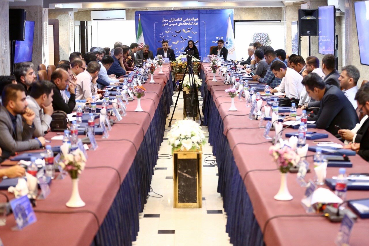 نظربلند: کتابداران سیار، مروجان فرهنگ در سراسر کشور هستند/ با یک کتابخانه سیار، میشود امید را به دورترین نقطه برد