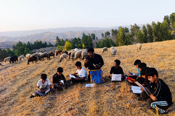 کوله کتاب دره شهر