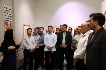 بازدید کتابداران کتابخانه‌های سیار با همراهی دبیرکل نهاد از موزه ملی ملک و آثار منتخب گنجینه حرم مطهر رضوی