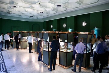 بازدید کتابداران کتابخانه‌های سیار با همراهی دبیرکل نهاد از موزه ملی ملک و آثار منتخب گنجینه حرم مطهر رضوی