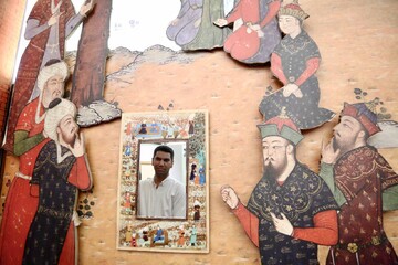 بازدید کتابداران کتابخانه‌های سیار با همراهی دبیرکل نهاد از موزه ملی ملک و آثار منتخب گنجینه حرم مطهر رضوی