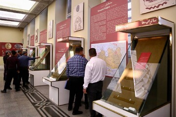 بازدید کتابداران کتابخانه‌های سیار با همراهی دبیرکل نهاد از موزه ملی ملک و آثار منتخب گنجینه حرم مطهر رضوی