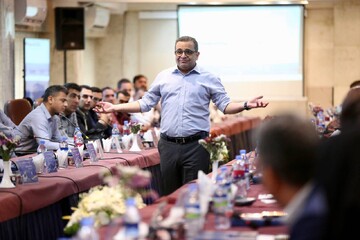 کارگاه آموزشی «ارتباط مؤثر با مخاطبان» در دومین روز هم‌اندیشی کتابداران سیار