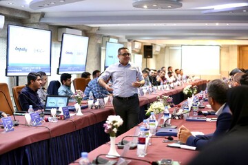 کارگاه آموزشی «ارتباط مؤثر با مخاطبان» در دومین روز هم‌اندیشی کتابداران سیار