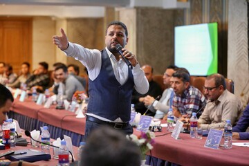 نشست صمیمی کتابداران سیار نهاد با میثم ساجدی فر کتابدار سیار کانون پرورش فکری کودکان و نوجوانان