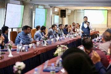 نشست صمیمی کتابداران سیار نهاد با میثم ساجدی فر کتابدار سیار کانون پرورش فکری کودکان و نوجوانان