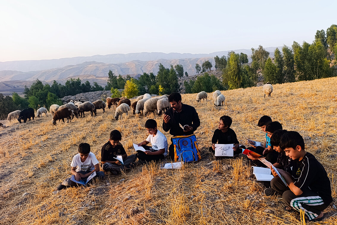 روایت یک کتابدار از طرح «کوله عشایر» در درهشهر