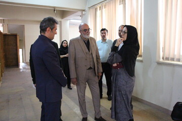 بازدید دبیرکل نهاد کتابخانه‌های عمومی کشور از  کتابخانه محقق حلی تهران