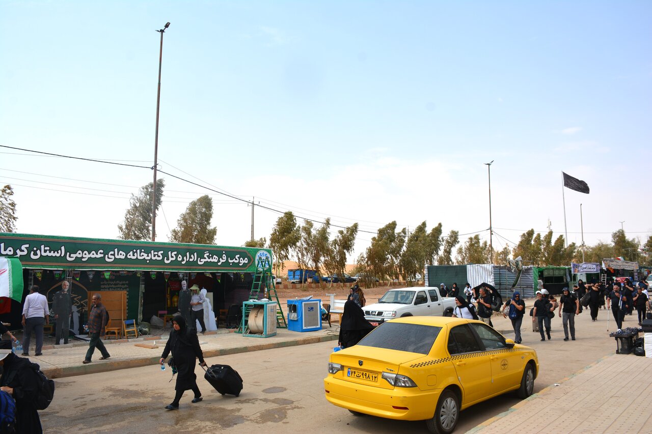 آغاز فعالیت موکب فرهنگی ادارهکل کتابخانههای عمومی استان کرمانشاه در مرز خسروی