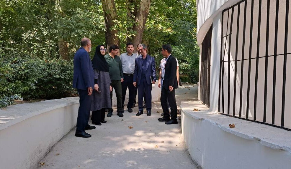 بازدید دبیرکل نهاد کتابخانههای عمومی کشور از پروژه کتابخانه شهید دکتر باهنر شمیرانات