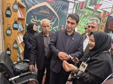 بازدید مسئولان از موکب فرهنگی کتابخانه‌های عمومی کردستان در مرز باشماق