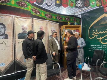 بازدید مسئولان از موکب فرهنگی کتابخانه‌های عمومی کردستان در مرز باشماق