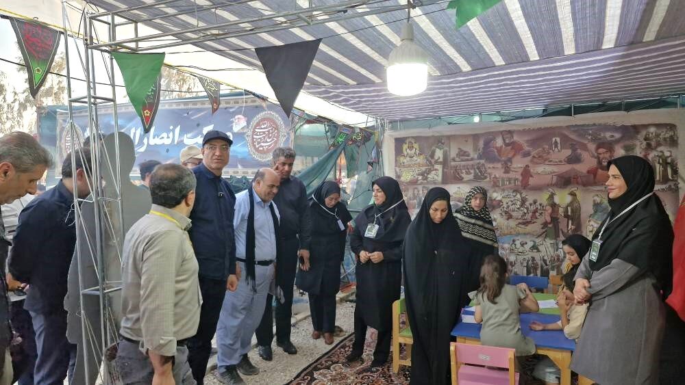 حضور استاندار کرمانشاه و هیئت همراه در «موکب کتاب حسینی» مرز خسروی