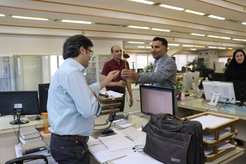 بازدید سرپرست اداره کل کتابخانه های عمومی خراسان رضوی از روزنامه خراسان