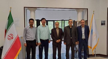 بازدید از کتابخانه شهید باهنر