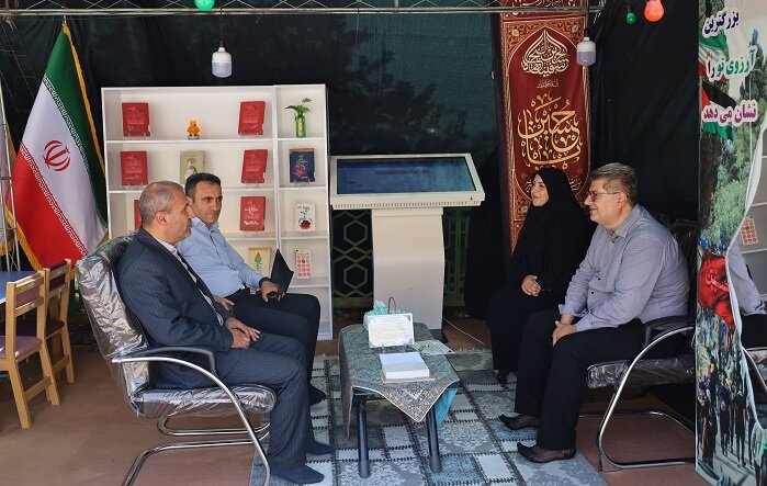 بازدید استاندار آذربایجانغربی و اصحاب رسانه از موکب فرهنگی «کتاب حسینی» در مرز تمرچین