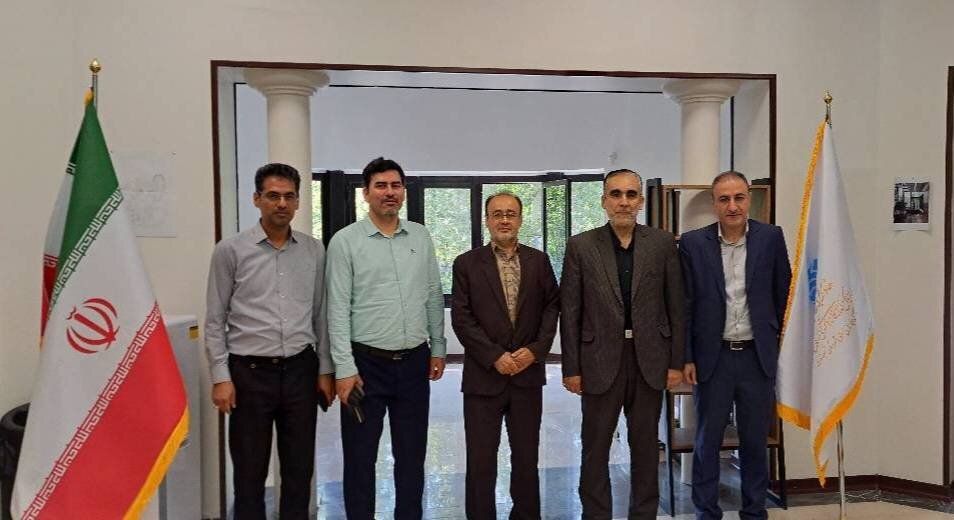 بازدید حسابرس کل دیوان محاسبات کشور درحوزه فرهنگ ورسانه از کتابخانه شهید دکتر باهنر شمیرانات