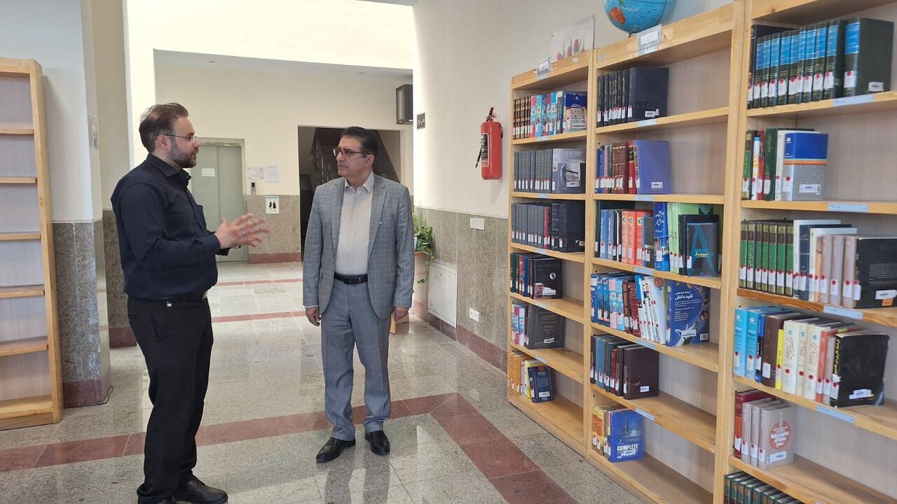 کتابخانه‌های عمومی، پایگاه‌های صددرصد فرهنگی و مردمی هستند