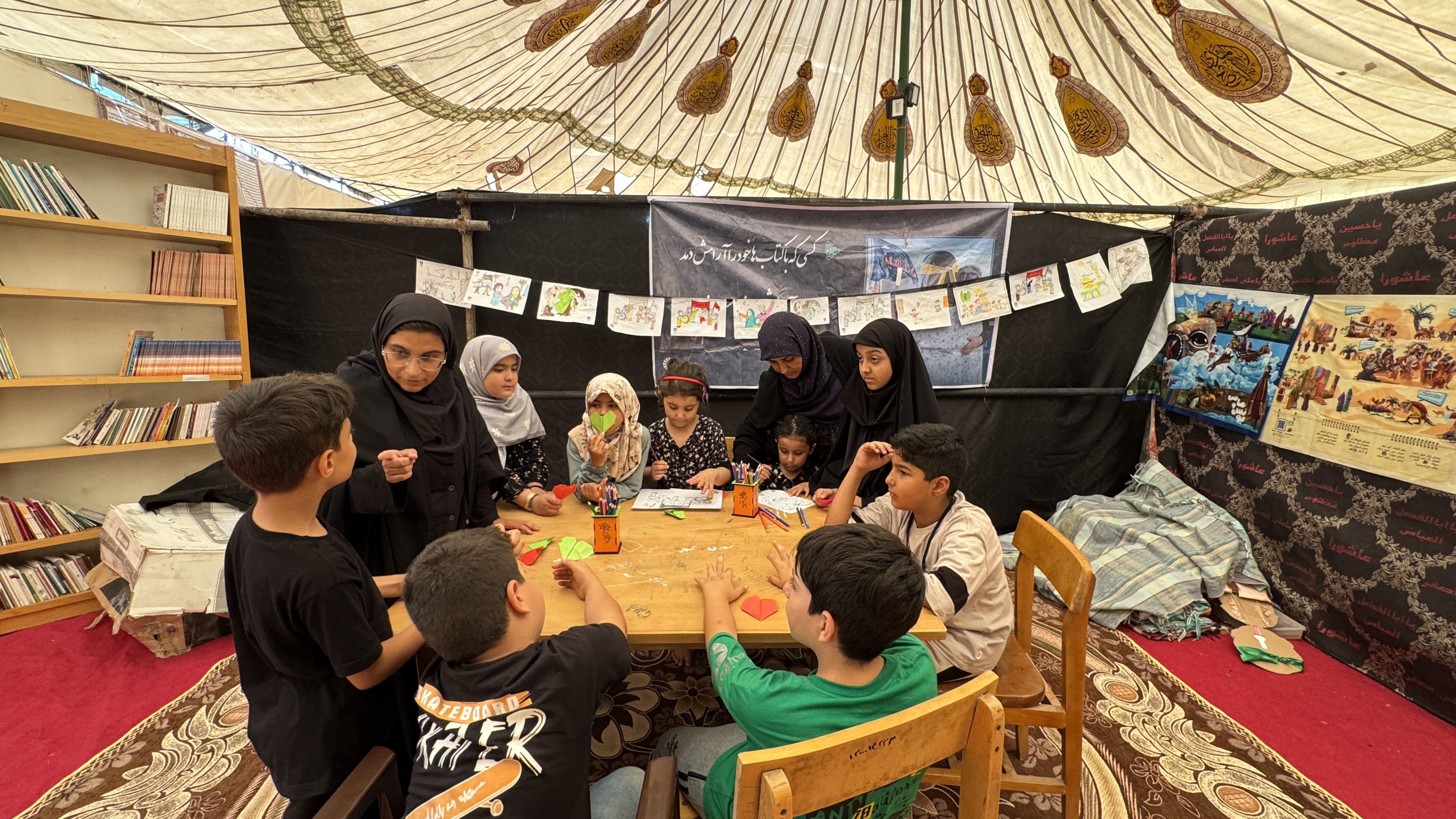 خدمت‌رسانی کتابداران یزدی به زائران اربعین حسینی