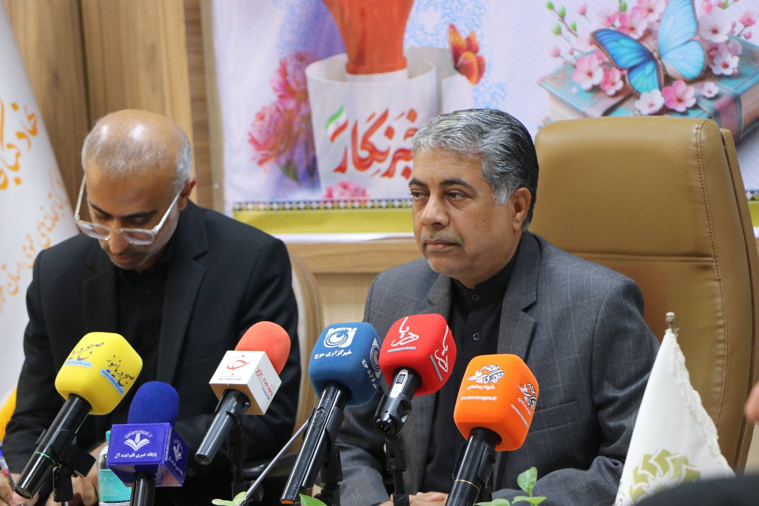 شغل خبرنگاری تلفیقی از عشق، هنر، امانتداری و تعهد به جامعه است