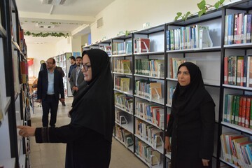 بازدید دبیرکل نهاد از کتابخانه استقلال کرمانشاه