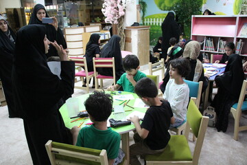 ویژه برنامه «به تو از دور سلام» در کتابخانه استاد دهگان اراک