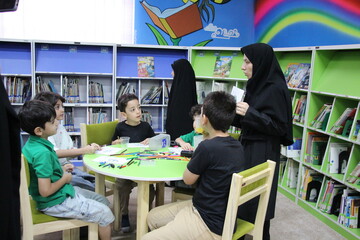 ویژه برنامه «به تو از دور سلام» در کتابخانه استاد دهگان اراک