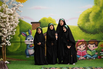 ویژه برنامه «به تو از دور سلام» در کتابخانه استاد دهگان اراک