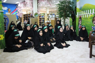 ویژه برنامه «به تو از دور سلام» در کتابخانه استاد دهگان اراک