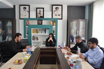 نشست صمیمی دبیرکل با کتابداران استان کرمانشاه در نهمین سفر استانی