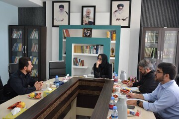 نشست صمیمی دبیرکل با کتابداران استان کرمانشاه در نهمین سفر استانی