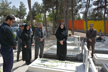 ادای احترام دبیرکل نهاد بر مزار محمدجواد محبت و احمدعزیزی 