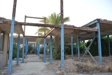 بازدید دبیرکل نهاد از کتابخانه زلزله زده علامه دهخدا قصرشیرین