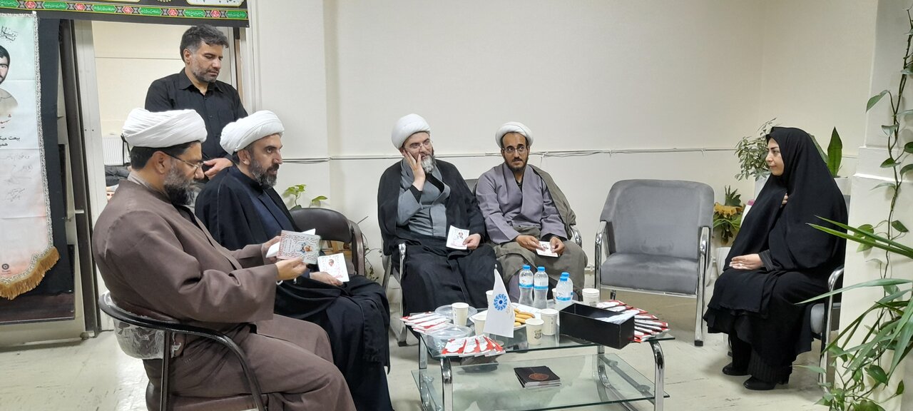 بازدید رئیس سازمان تبلیغات اسلامی از موکب کتابخانه عمومی امام رضا(ع) مهران