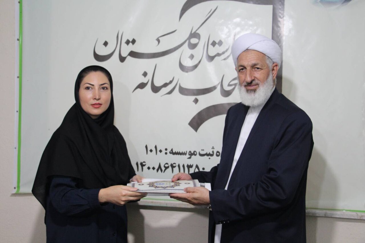 بازدید مدیرکل کتابخانه‌های عمومی گلستان از رسانه‌های استان و تجلیل از خبرنگاران